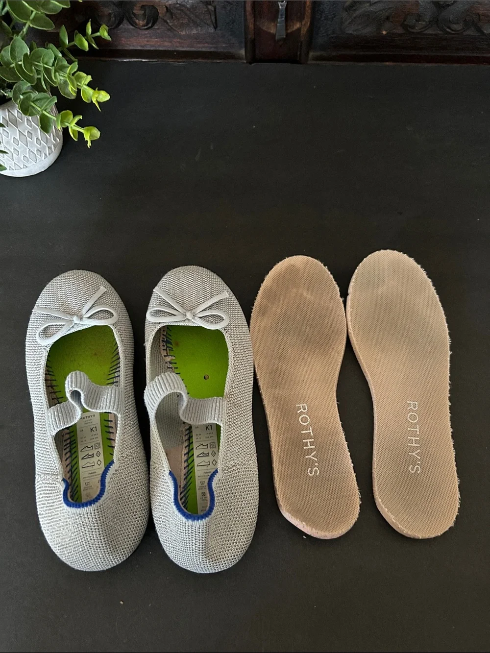 Rothy's Kids Beige Knit Mary Jane Flats with Blue Trim